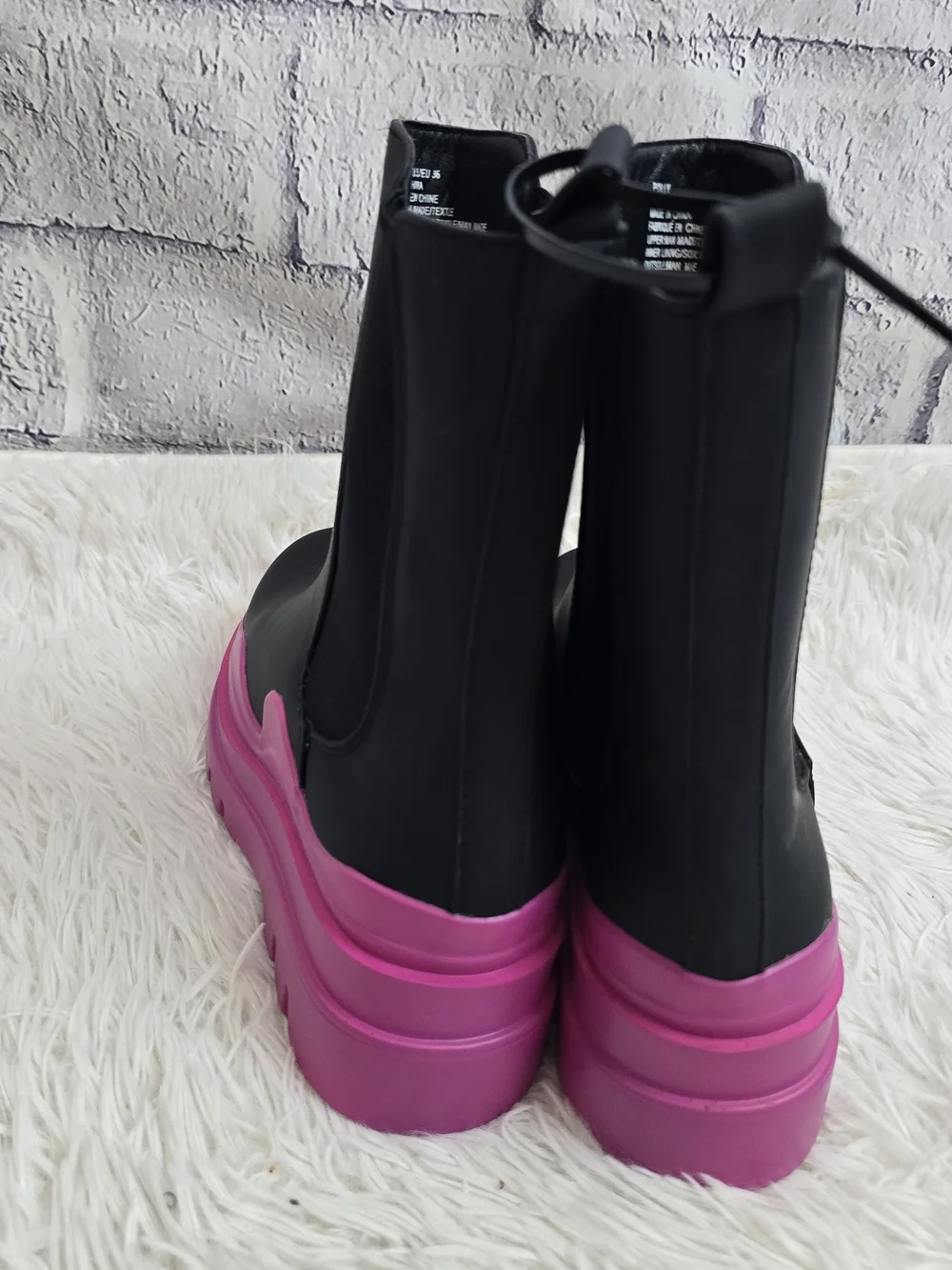 Shoedazzle Women's Black And Pink Weatherproof Platform Polly Boots